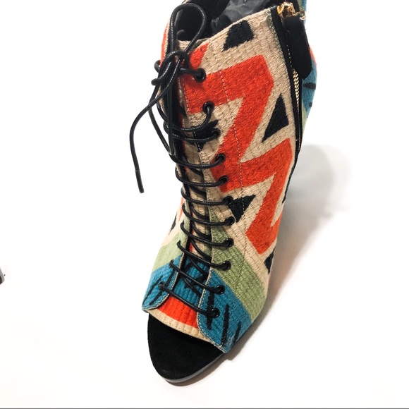 New with tags and box BURBERRY Virginia Booties - Picture 5 of 7